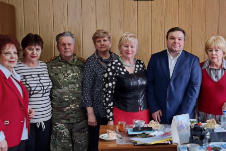 Рязанские коммунисты поздравили женщин-общественниц и своих боевых соратниц с Международным женским Днём