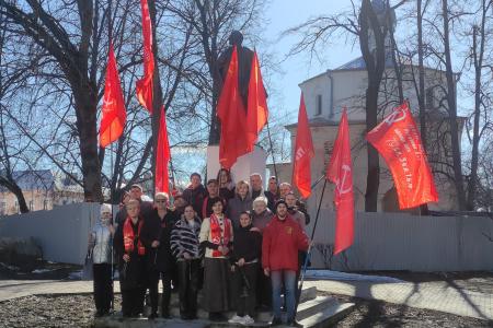 Новгородские коммунисты завершили автопробегами акции к 35-летию проведения Всесоюзного референдума о сохранении СССР