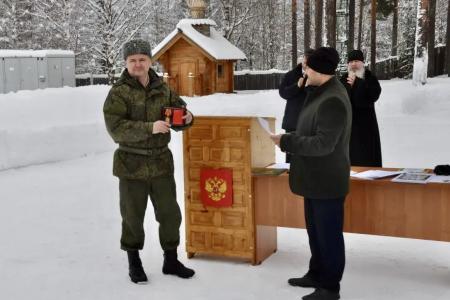 Депутат Госдумы от КПРФ Владислав Егоров поддержал нижегородских выпускников-пограничников, подчеркнув важность их роли в защите страны
