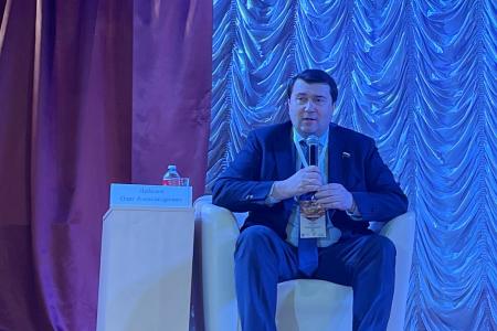 Олег Лебедев выступил на форуме пчеловодов в Мичуринском аграрном университете