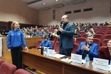 Рязань. Депутат Облдумы от КПРФ Денис Сидоров принял участие в судействе на «Битве Ансамблей»
