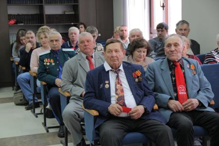 IX Пленум Челябинского обкома КПРФ: мобилизация во имя Победы