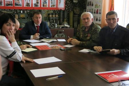 В помещении Чувашского рескома КПРФ открылась экспозиция, посвящённая СВО