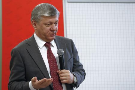 Дмитрий Новиков в Центре политической учёбы: Наследие СССР остаётся в фокусе межпартийной борьбы в России
