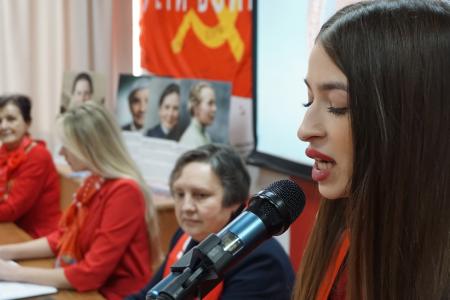 Свердловское отделение «Надежды России» встретило 8 Марта отчетом о добрых делах и планах на будущее