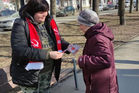 Новгородские коммунисты завершили автопробегами акции к 35-летию проведения Всесоюзного референдума о сохранении СССР