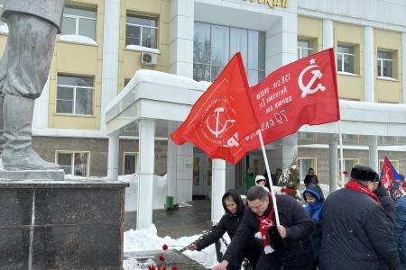 В Марий Эл почтили память Иосифа Виссарионовича Сталина