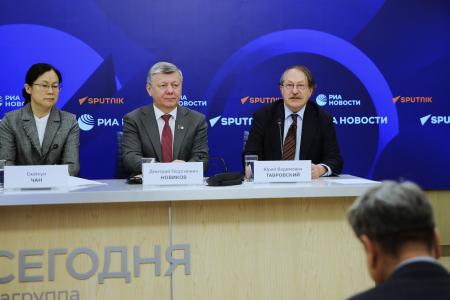 Дмитрий Новиков в ходе видеомоста с Пекином: «Китай готов к вызовам и разбивает все мифы о неэффективности социализма»