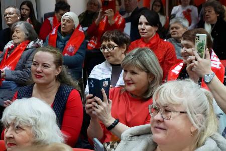 Свердловское отделение «Надежды России» встретило 8 Марта отчетом о добрых делах и планах на будущее