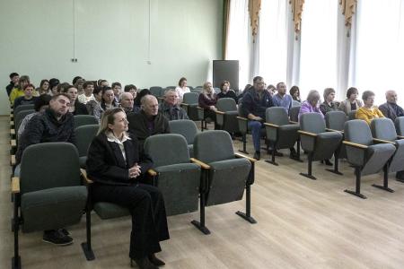 Депутаты фракции КРО ПП КПРФ в Народном Хурале Калмыкии провели встречу с избирателями в селе Яшалта