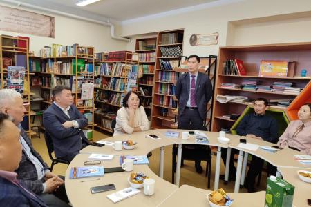 Секретари Якутского рескома КПРФ провели встречи с коллективом Сунтарской школы № 1 по случаю 125-летия большевика И.А. Колесникова