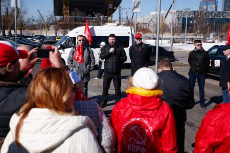 На улицах столицы «Красные крылья Победы»