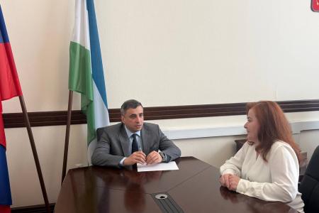 В Общественных  приемных депутата Государственной Думы Анатолия Бифова в г. Нальчике и в г.  Нарткале состоялся очередной прием граждан