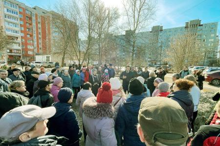Олег Лебедев продолжает массовые встречи с жителями города Твери