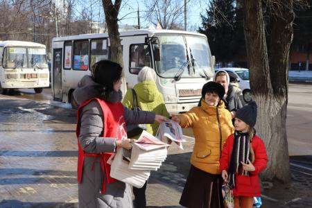 Трудовой народ за СССР! В Орле коммунисты и комсомольцы провели пикеты, посвященные 35-летию Всесоюзного референдума за сохранение СССР