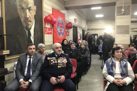 В Карачаево-Черкесском республиканском комитете КПРФ чествовали наиболее отличившихся активисток партии