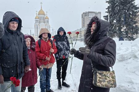 Ивановские коммунисты и комсомольцы 8 марта провели акцию «Красная улица»