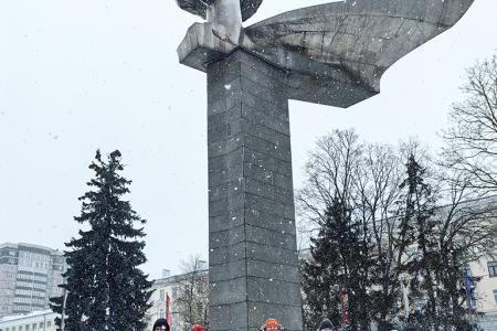 Ивановские коммунисты и комсомольцы 8 марта провели акцию «Красная улица»