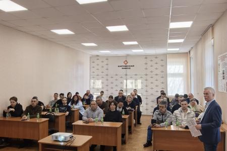 Сергей Пантелеев разъяснил слушателям профсоюзно-партийной школы ключевые положения программы КПРФ