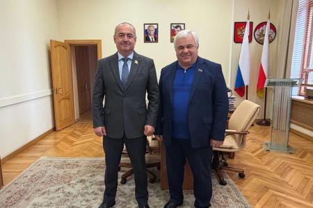 Делегация КПРФ во главе с К.К. Тайсаевым работает на Кавказе