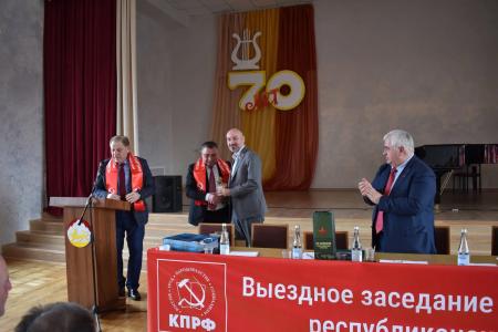 Делегация КПРФ во главе с К.К. Тайсаевым работает на Кавказе