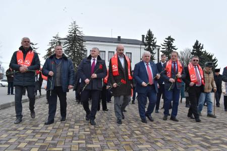Делегация КПРФ во главе с К.К. Тайсаевым работает на Кавказе