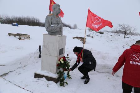 «За Сталина! За Родину!»: В Мордовии прошел автопробег в память о вожде