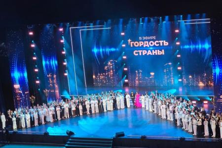 КПРФ-Югра. Мечты сбываются! Алексей Савинцев помог юным танцорам из Ханты-Мансийска увидеть Москву и выступить на главной сцене страны
