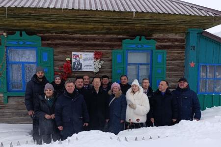«Боевое братство, скрепленное кровью»: Новосибирск посетила делегация КНДР
