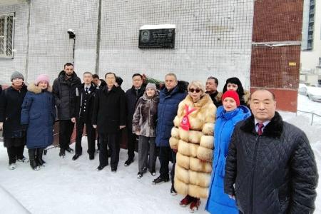 «Боевое братство, скрепленное кровью»: Новосибирск посетила делегация КНДР