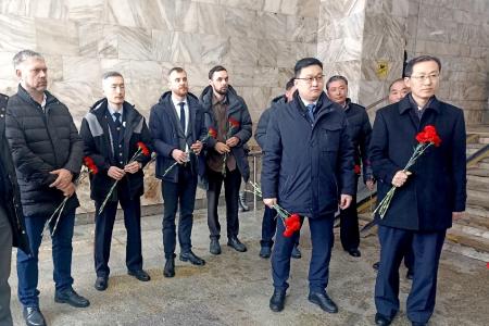 «Боевое братство, скрепленное кровью»: Новосибирск посетила делегация КНДР
