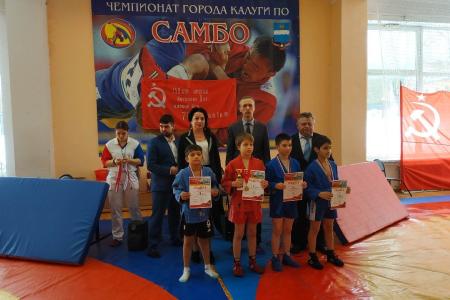 В Калуге состоялся спортивный турнир по самбо, посвящённый Дню Советской Армии и Военно-Морского Флота