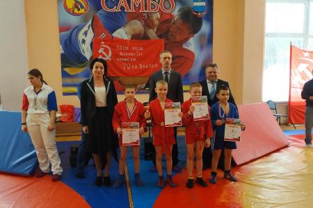 В Калуге состоялся спортивный турнир по самбо, посвящённый Дню Советской Армии и Военно-Морского Флота