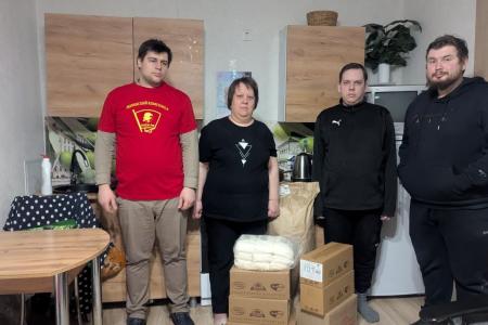 По поручению депутата Госдумы Сергея Гаврилова  малоимущим семьям Воронежа комсомольцы привезли продукты