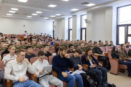 Сенатор-коммунист Гибатдинов встретился со студентами Тимирязевской академии