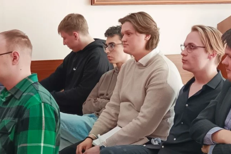 Откровенный разговор в Томском обкоме с будущими политологами