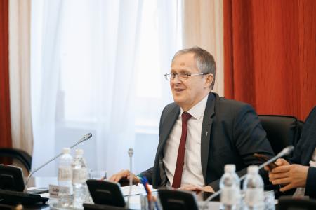 ХМАО-Югра. 438 врачей — столько специалистов не хватает в Югре