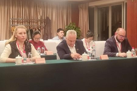 Делегация КПРФ изучила опыт подготовки партийных кадров в Пекине и прибыла в Шанхай повышать квалификацию