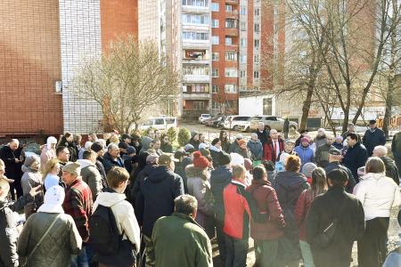 Олег Лебедев продолжает массовые встречи с жителями города Твери