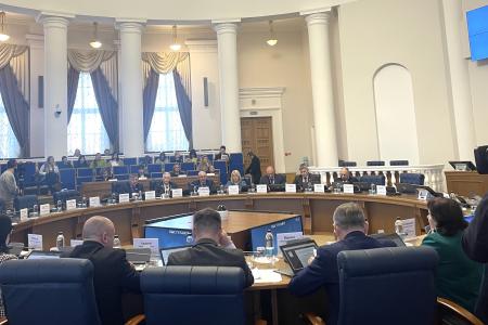 Олег Лебедев выступил на заседании Новгородской областной Думы и встретился с коллективом колхоза «Заря» в Порховском районе Псковской области