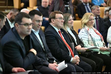 Г.А. Зюганов выступил в Госдуме на круглом столе по теме: «Законодательное регулирование и правоприменение в лесном комплексе Российской Федерации»