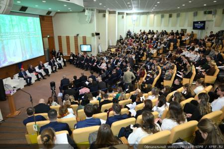 Г.А. Зюганов выступил в Госдуме на круглом столе по теме: «Законодательное регулирование и правоприменение в лесном комплексе Российской Федерации»