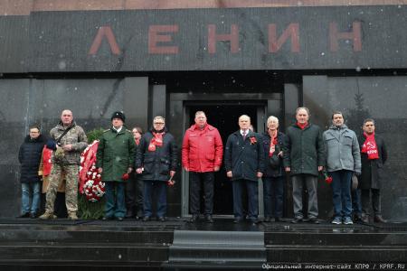 Г.А. Зюганов: По Ленинско-Сталинским заветам вперед – в будущее!