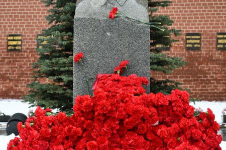 Г.А. Зюганов: По Ленинско-Сталинским заветам вперед – в будущее!