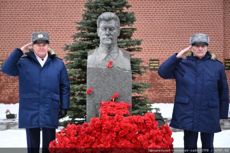 Г.А. Зюганов: По Ленинско-Сталинским заветам вперед – в будущее!