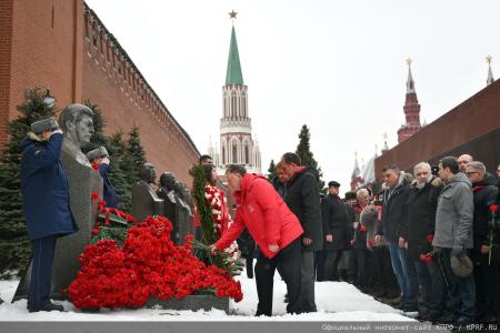Г.А. Зюганов: По Ленинско-Сталинским заветам вперед – в будущее!