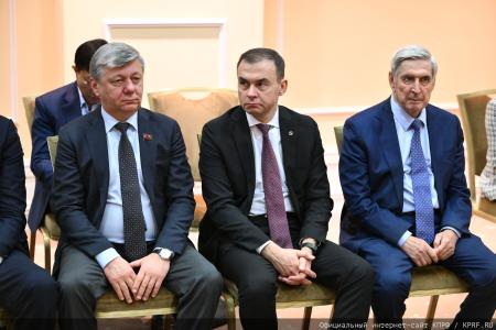 «Вместе мы – сила». Г.А. Зюганов встретился в Москве с Премьер- министром Вьетнама Фам Минь Тинем