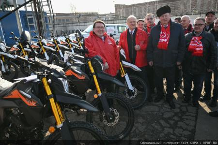 151-й гуманитарный конвой от КПРФ ушел на Донбасс и в приграничные области России