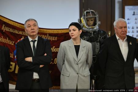 Светлана Савицкая и Николай Коломейцев выступили на открывшейся в Госдуме выставке, посвященной 105-летию организации подводных и водолазных работ в России
