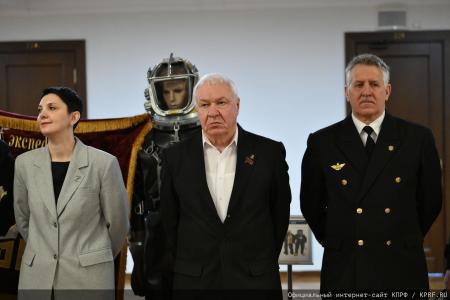 Светлана Савицкая и Николай Коломейцев выступили на открывшейся в Госдуме выставке, посвященной 105-летию организации подводных и водолазных работ в России